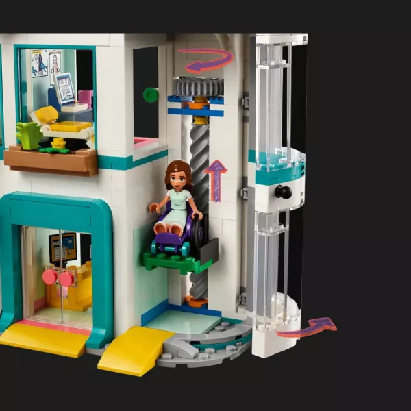 Конструктор LEGO Friends Лікарня в Хартлейк-Сіті (42621)