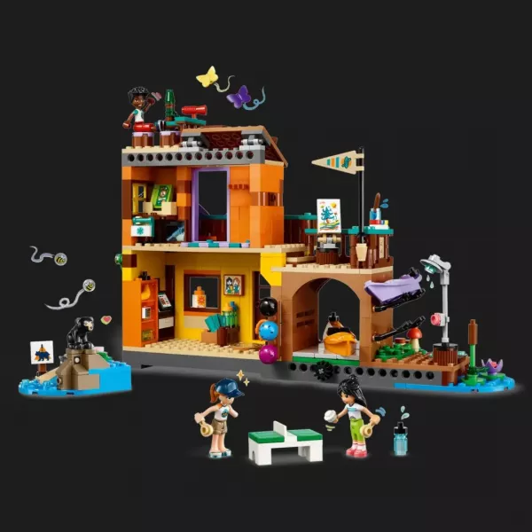 Конструктор LEGO Friends Водні види спорту в таборі пригод​ (42626)